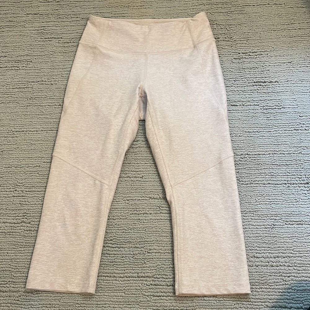 🤍Outdoor Voices 3/4 Leggings🤍